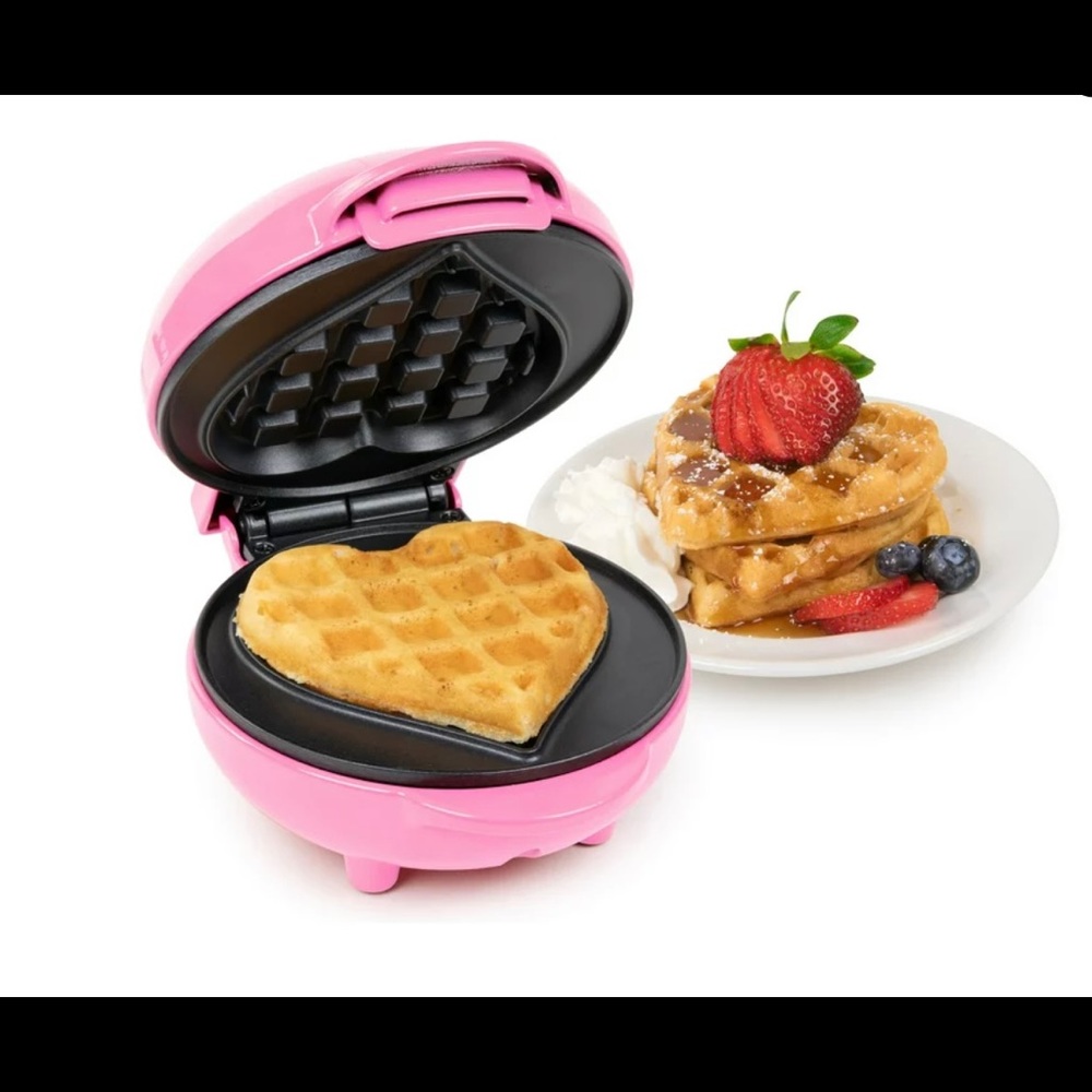 Nostalgia My Mini Heart Waffle Maker, Pink used